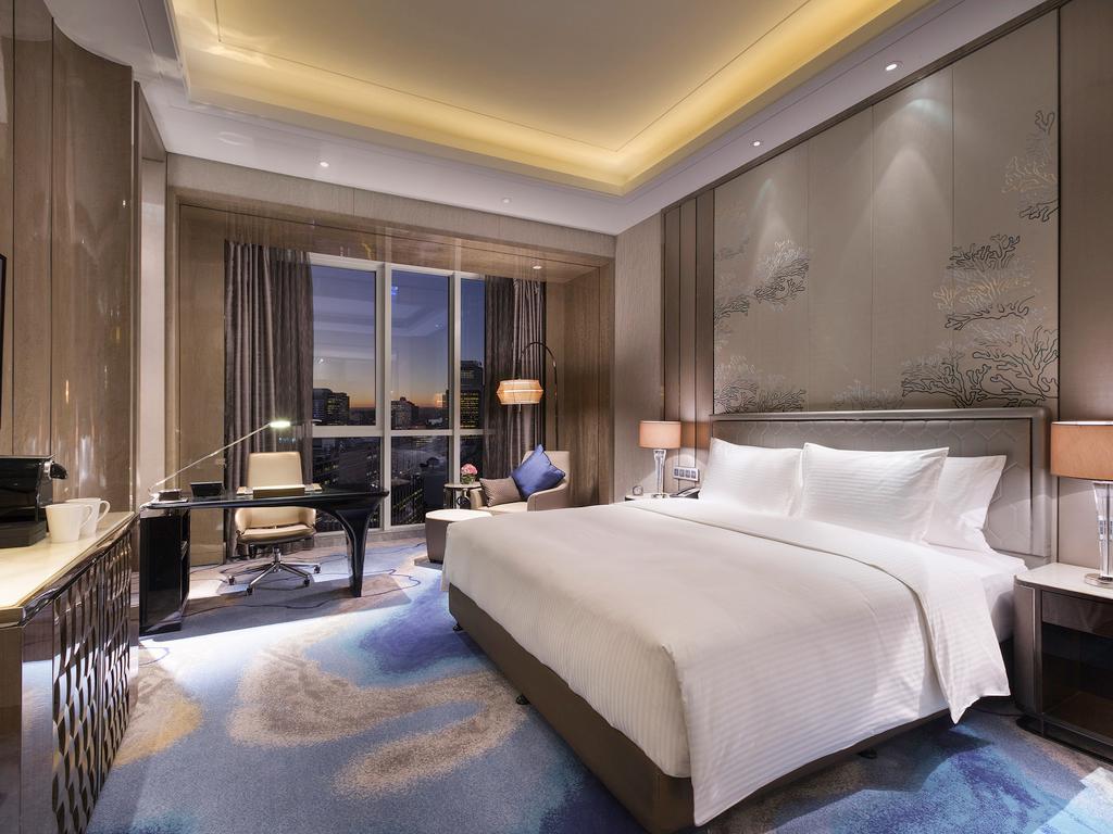 Pullman Yantai Center Hotel Exterior photo