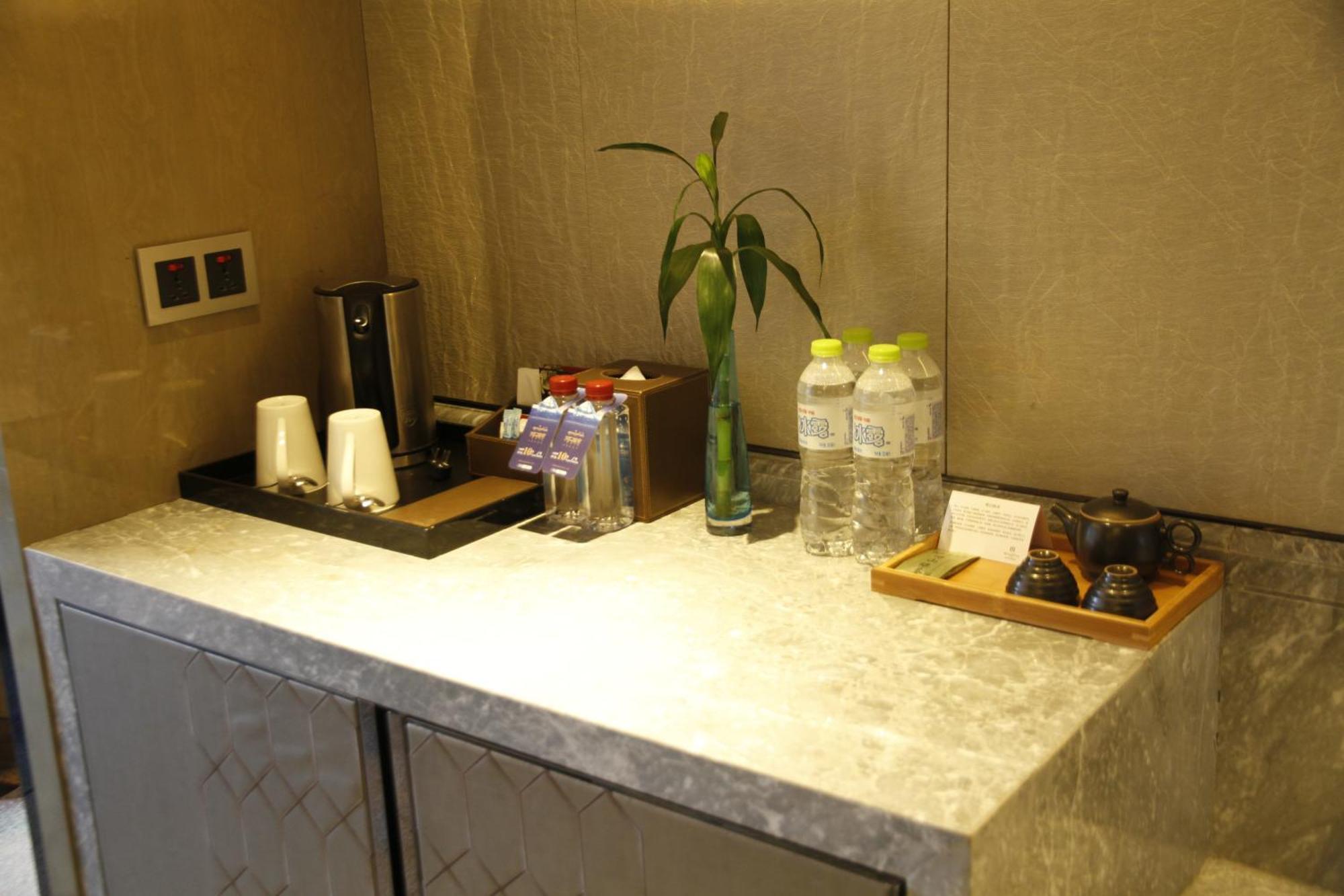 Pullman Yantai Center Hotel Exterior photo
