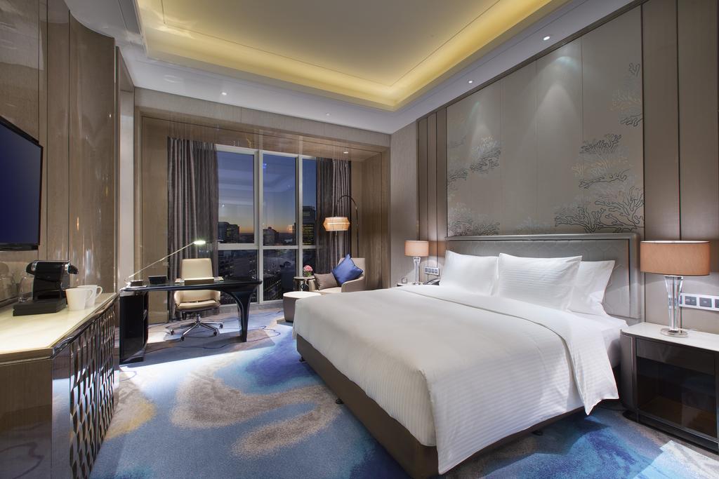 Pullman Yantai Center Hotel Room photo